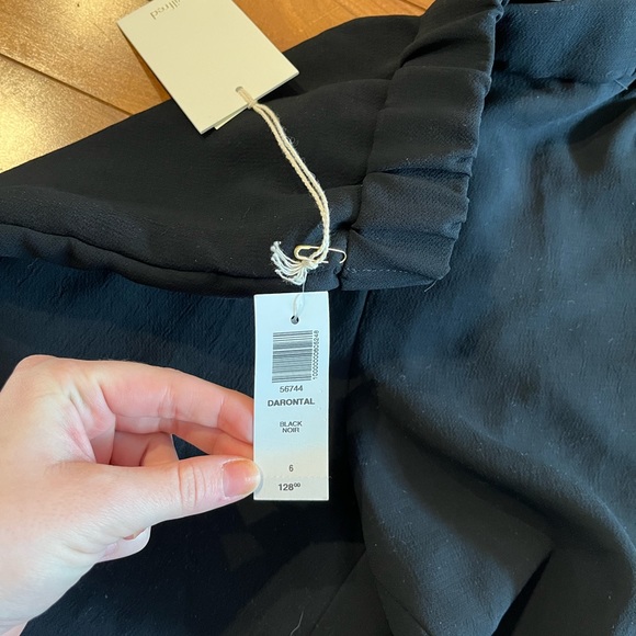 Aritzia darontal pants - Picture 3 of 3